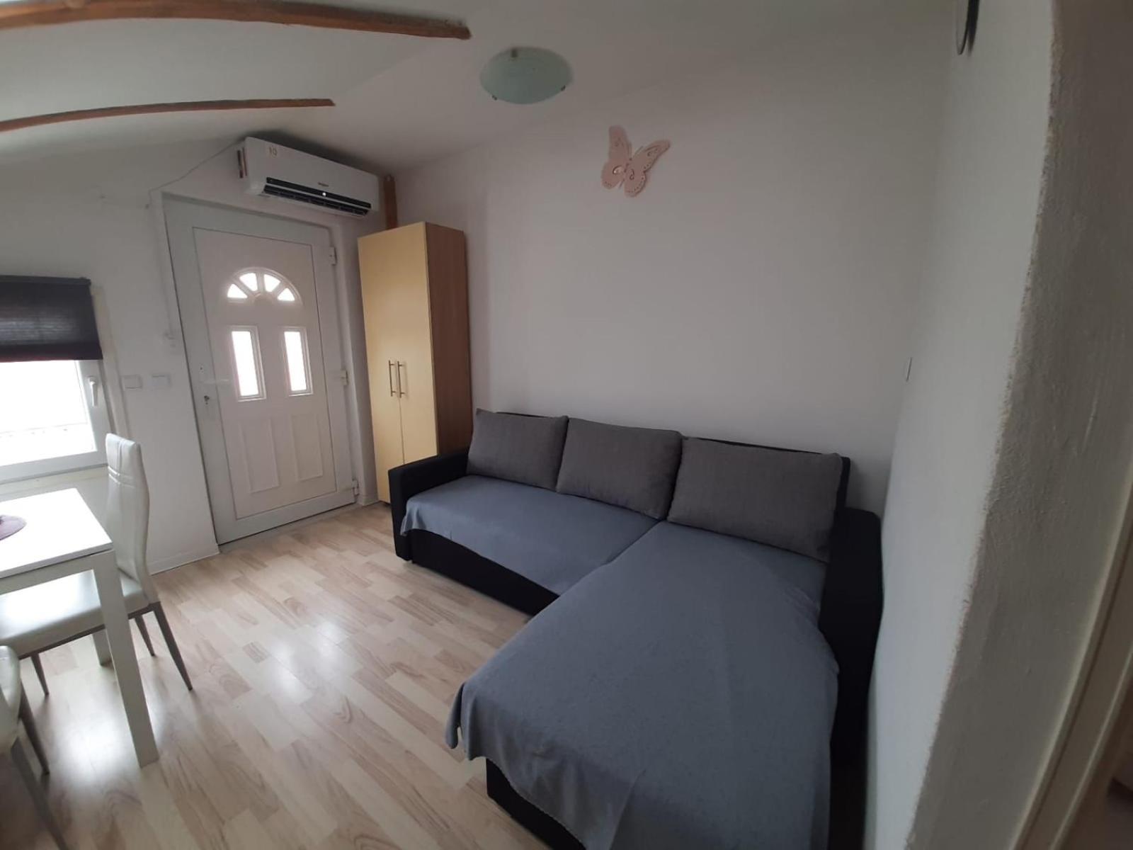Apartment Ivana Krk Town Oda fotoğraf